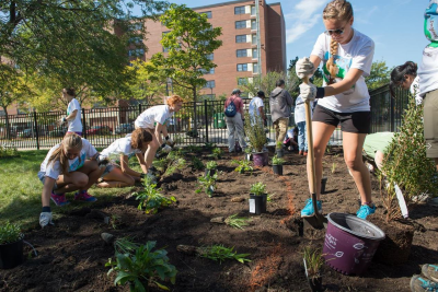 Volunteers working during the 2017 WEF Service Project at Manierre School in Chicago