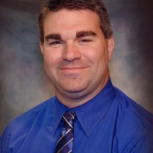 head shot of Geoff Edwards
